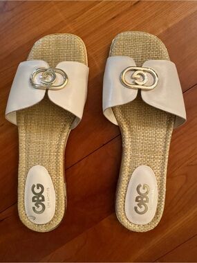 GBG Los Angeles Women's Cream Slide Sandals with Gold Accent